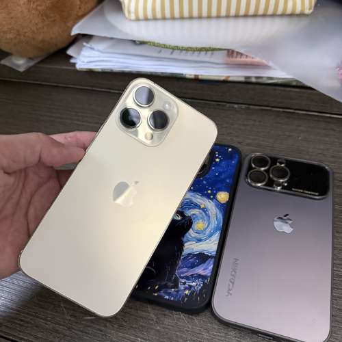 iPhone 14pro max256gb 港行雙卡極新，套有貼，所有功能正常！不議價！