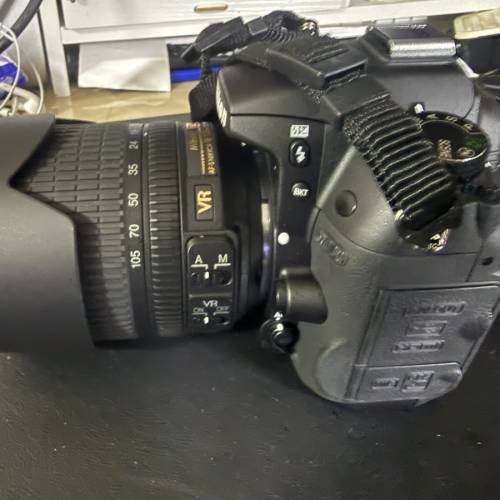 90%新Nikon D7000 相機連18-105鏡頭（私保三天）（包一電一充）
