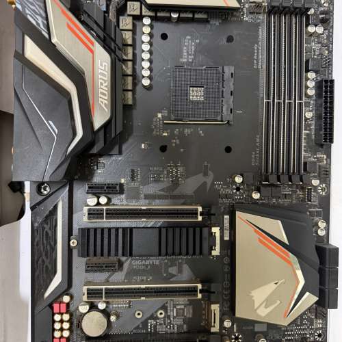 Gigabyte X470 AORUS GAMING 5 WIFI 有RGB  ATX主板 有盒齊所有配件