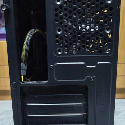 桌面電腦小型細機箱 (連MATX火牛) PC case