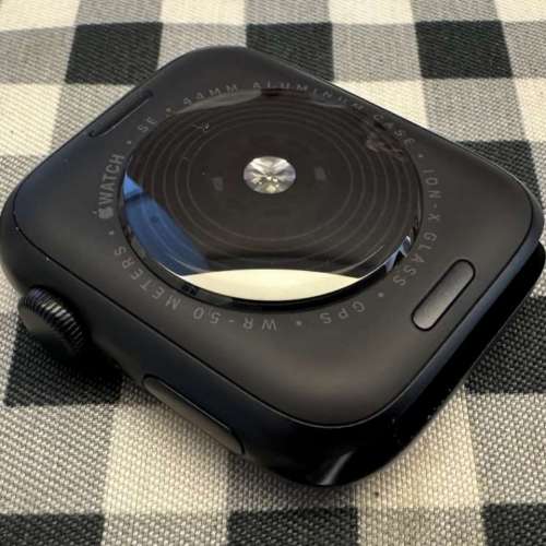 Apple Watch SE 2 44mm 鋼琴黑色 行貨 95%新 電池健康度94% 非常少用和新淨 操作和...