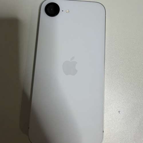95%新Apple iPhone 16E 128gb 電池健康程度達100%有保養港版行貨全套配件地鐵站交收