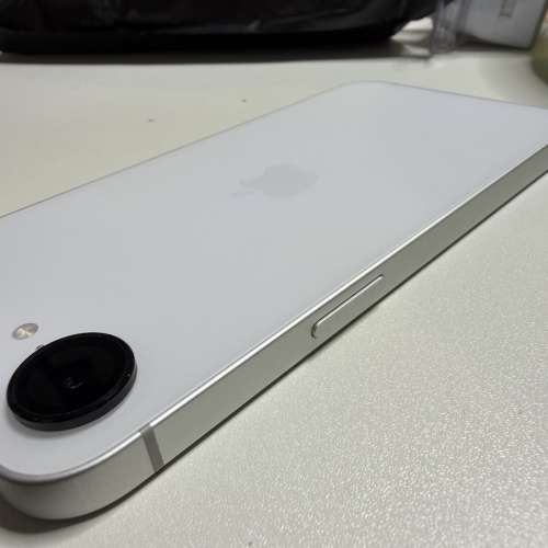 95%新Apple iPhone 16E 128gb 電池健康程度達100%有保養港版行貨全套配件地鐵站交收