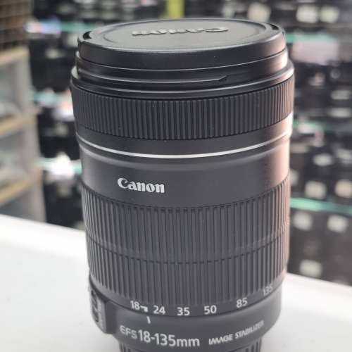 CANON EF-S 18-135MM F3.5-5.6 IS LIKE NEW