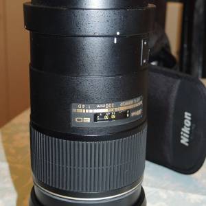 Nikon 300m f4