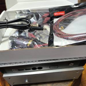 達菲播放系統HP小電腦及線性電源牛