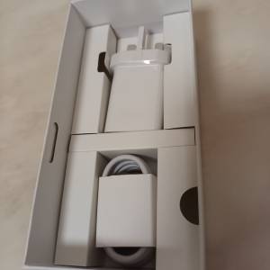 全新原裝行貨之華為手機快速充電器連接駁線(Huawei USB-C Charger)