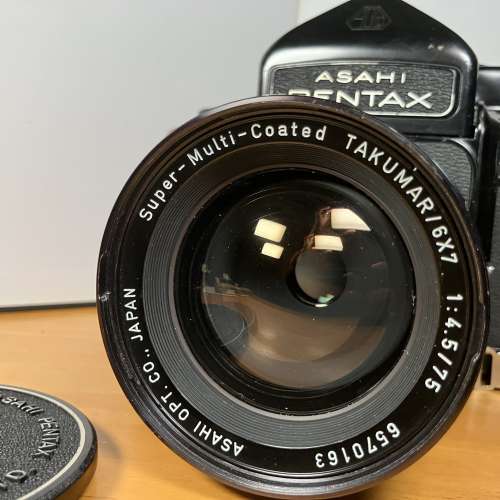 Pentax 67（MLU）+ SMC Takumar 75/4.5 + TTL Prism（測光work）+ 副廠木手柄 + 木...