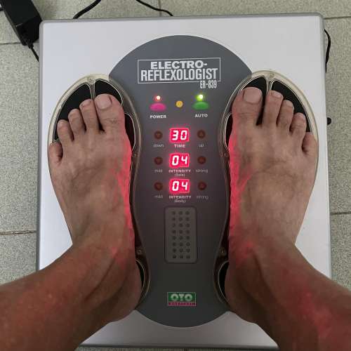 OTO Electro-Reflexologist ER-839 足部按摩器 全套齊(連搖控, 按摩贴) 清屋出售HK...