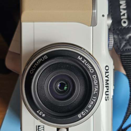 新淨 EPL1+ 17mm F2.8 連盒