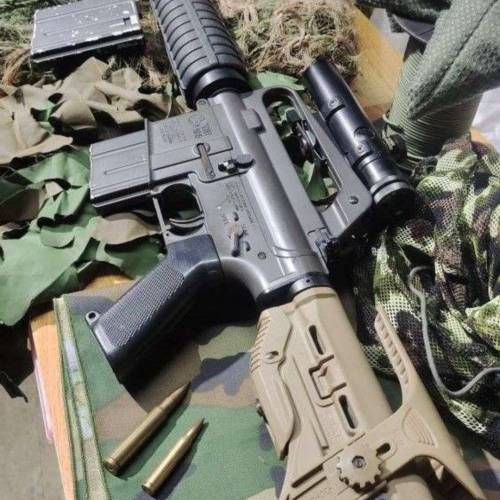 MARUI AR15 連瞄鏡+偽裝+DVD