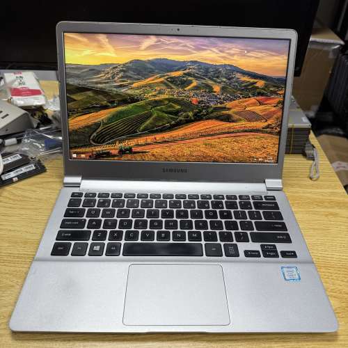 [超輕] Samsung 9 NP900X3L (Core i7 / 13.3" 全高清 / Win 11 / 永久Office / SSD)