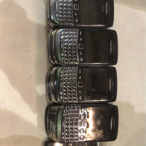 二手Blackberry 中古手機一堆