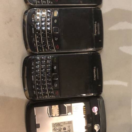 二手Blackberry 中古手機一堆