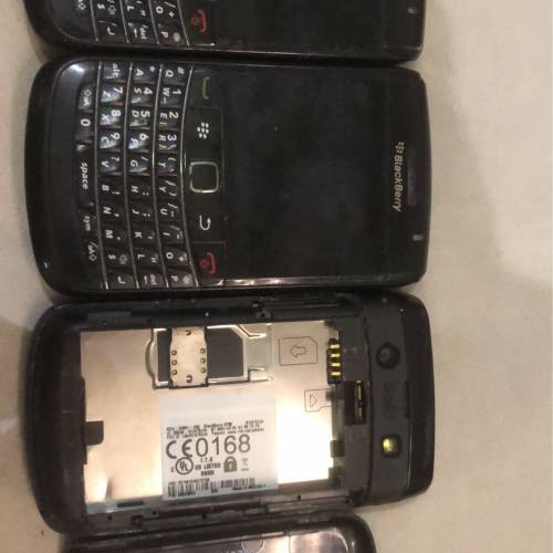 二手Blackberry 中古手機一堆