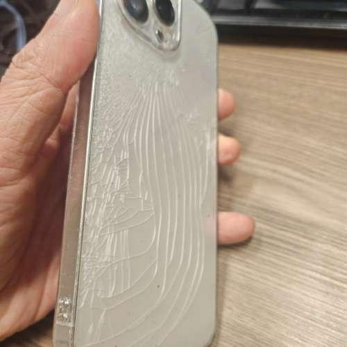 Iphone 13 pro max 港行 128gb ios 17.5.1