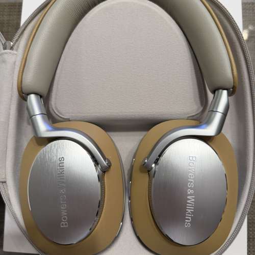 98% New 行貨 Bowers & Wilkins (B&W) Px8