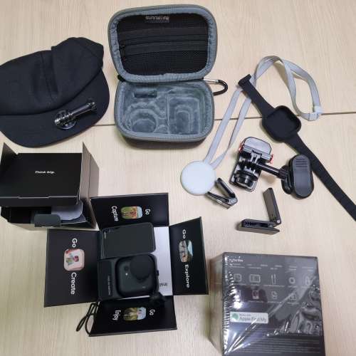 Insta360 GO Ultra 迷你運動相機+大量配件
