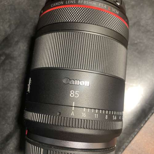 Canon rf 85mm f1.4 vcm 行貨 只買一個月