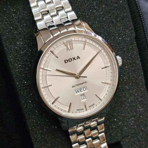Doxa 瑞士機械星期日曆自動手錶
