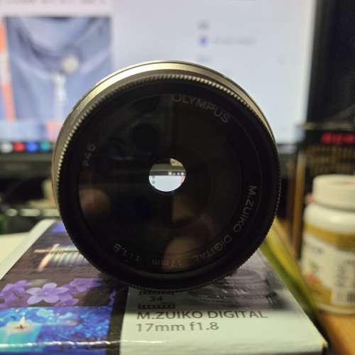 OLYMPUS 17mm 1.8