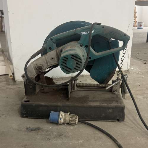 工業用𠝹機