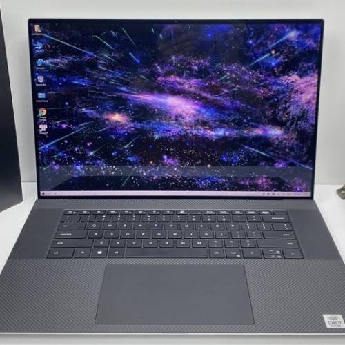 Dell XPS 17 9700 4K  17.3  glossy screen
