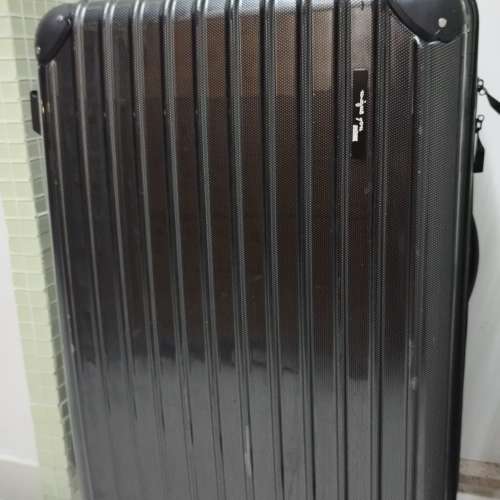 Mihk 30吋萬向輪旅行行李箱喼30kg all direction travel luggage suitcase