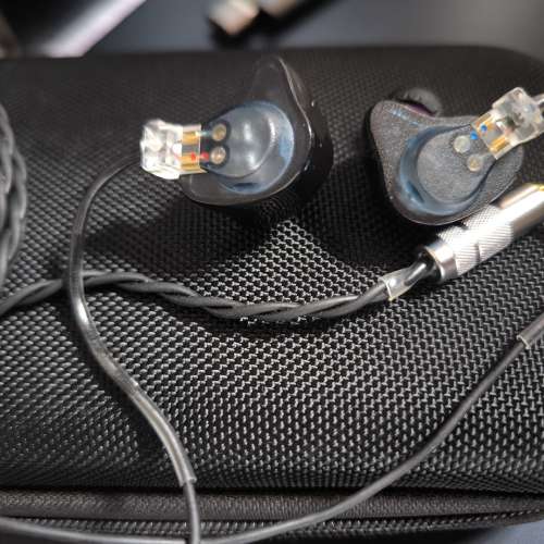 Dunu &times; Fitear 薫 Kaoru