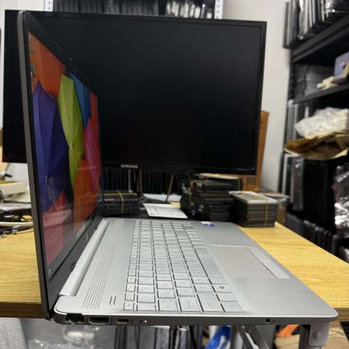 HP Laptop 15s (11代 4核 i5 / 15.6" 全高清 / Win 11 / 永久Office / SSD) du3014TU