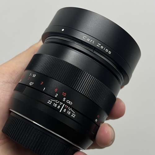 Zeiss Planar 50mm F2 ZF.2 CANON