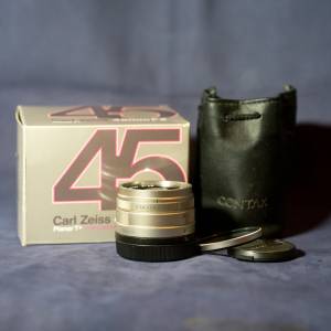 Contax 45mm f/2 Planar G45
