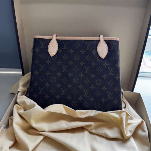Louis Vuitton Monogram (Neverfull mm size )