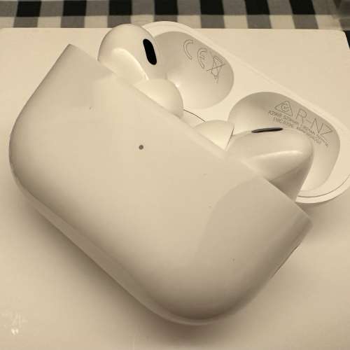 Apple AirPods Pro 2 Type C 藍牙耳機 行貨 95%新 非常小用和新淨 只充電盒有使用...
