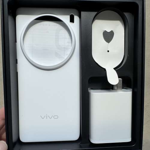 Vivo X100 Ultra 512GB 白色機身