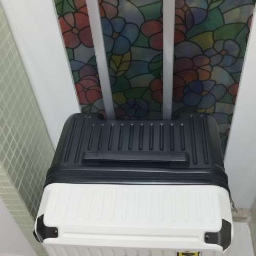 24吋off white 5輪海關鎖旅行行李箱25 kg 5 wheels all direction travel luggage ...