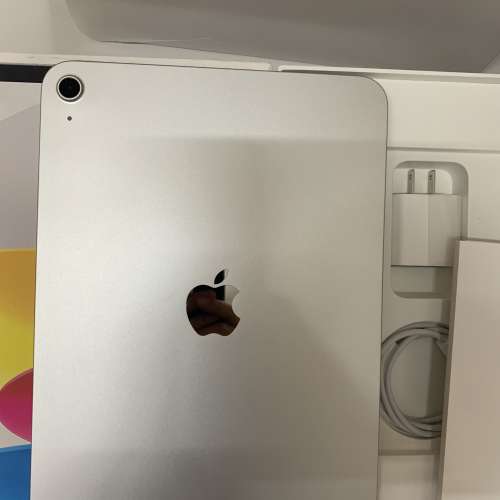 US Apple iPad 11th Gen (2025) 11-inch WiFi 256GB Silver (有黑點) 保到16-1-2027