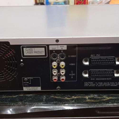 原裝Panasonic DMR-E20 Player, 220V, 漂亮全鋁質面板，原裝日本製造，用開聽CD，超...