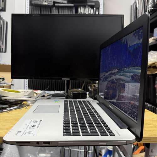 ASUS VivoBook A555LN (獨顯 / Core i7 / 15.6" 高清 / Win 11 / 永久Office / SSD...