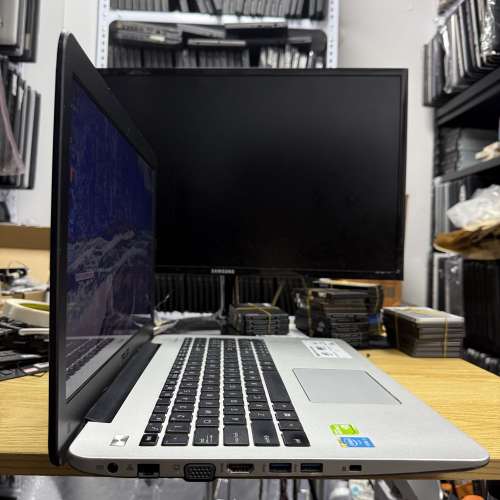 ASUS VivoBook A555LN (獨顯 / Core i7 / 15.6" 高清 / Win 11 / 永久Office / SSD...