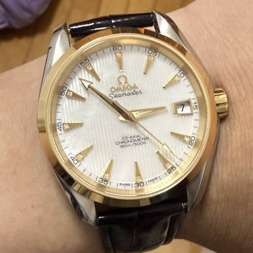 好𠃊靚😆 omega 23133392155002 18K黃金鋼 少有貝母面鑽石字 出世咭 原裝盒 $26888