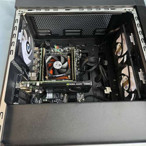 側透X99主機，E5-2660 V3