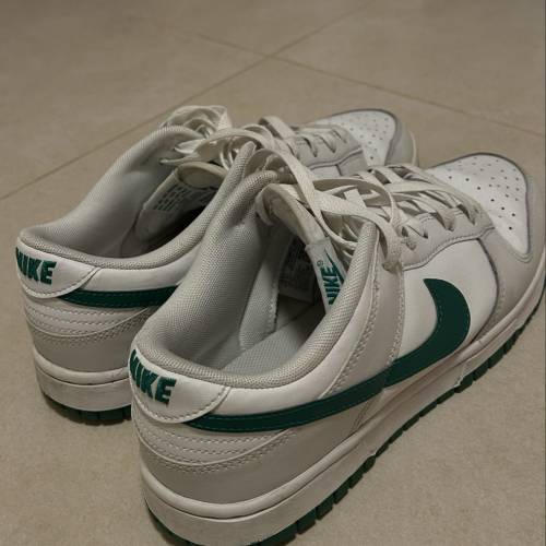 nike Dunk Low green white