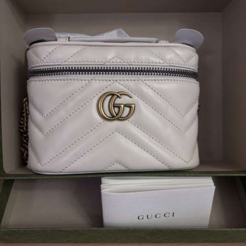 Gucci GG Marmont 白色