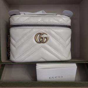 Gucci GG Marmont 白色