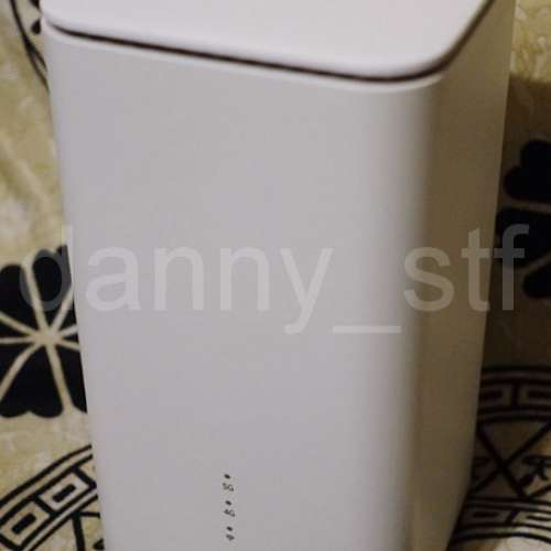 港行 OPPO 5G CPE T1a 5G/4G Sim Router 路由器 CTB03 (沒有Sim lock)