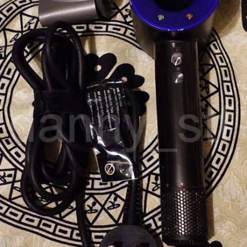Dyson Supersonic HD03 香港行貨 專業速乾造型風筒 連一個配件
