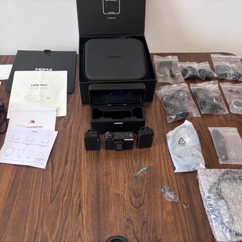 MOMA LARK MAX 一拖二無線咪 全套配件齊 連充電盒 拍片訪問必備