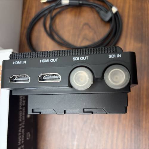 富威德 FEELWORLD FW568S 6寸摄影监视器｜SDI/HDMI双接口｜全套配件齐
