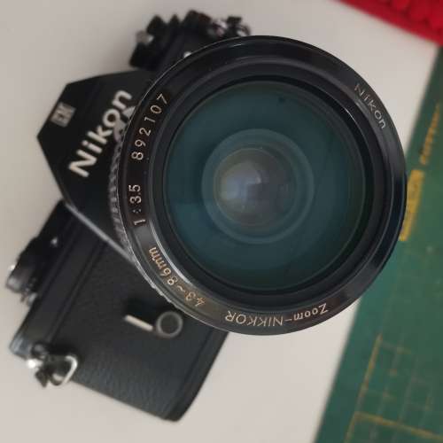 Nikon EM 連 35-105